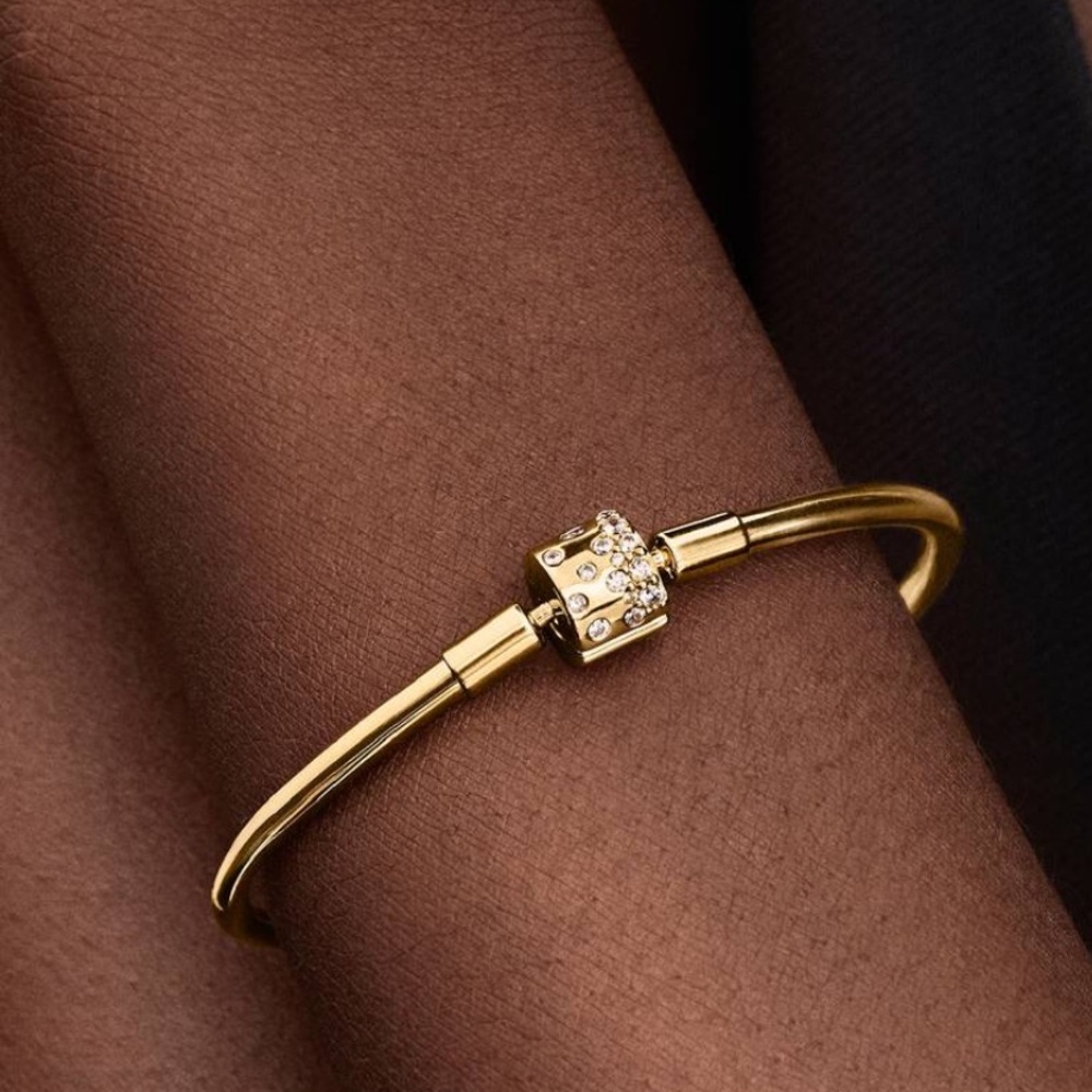 Pandora Sparkling Barrel Clasp Bangle 14k gold plating cz